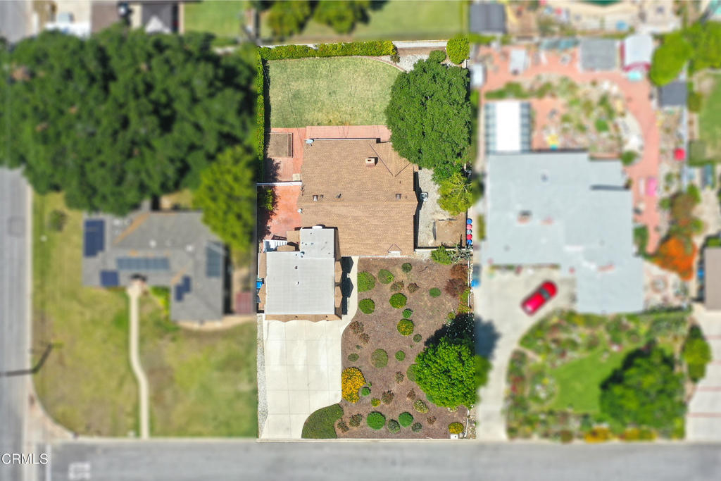 https://media.crmls.org/mediaz/444580be-9508-484d-8d8f-c59222879a68.jpg?preset=X-Large