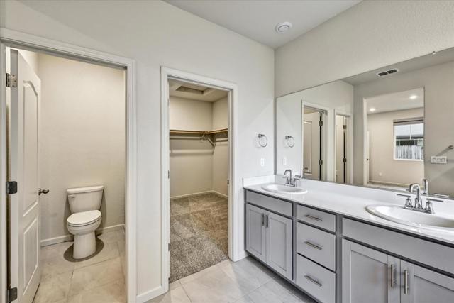 701 Pahl Court, Lincoln CA: https://media.crmls.org/mediaz/4445a3fc-e96e-412a-a795-b09cdc82c040.jpg