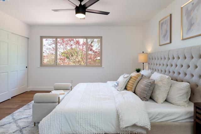 310 Trestle Glen Ct, Walnut Creek CA: https://media.crmls.org/mediaz/4445b51a-fe5a-49b6-ac2d-1a72fd054ec0.jpg