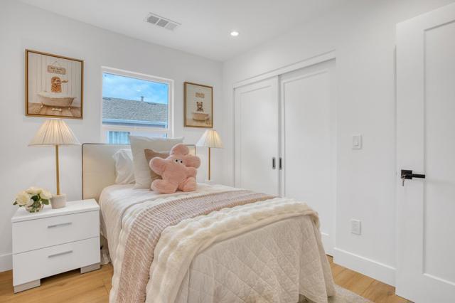 236 Ryder Street, San Mateo CA: https://media.crmls.org/mediaz/44460be7-9190-4119-9f8c-4f1918c09ef0.jpg