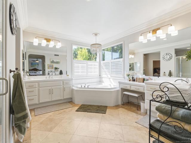 3424 CAMINO ALEGRE, Carlsbad CA: https://media.crmls.org/mediaz/4446141b-0d4c-44be-89e1-09706bc1f8c1.jpg