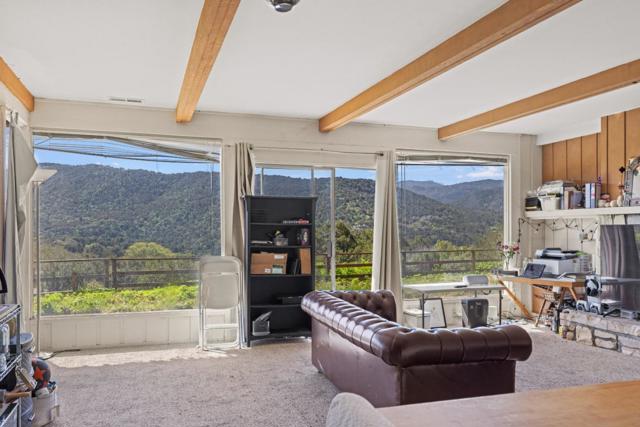 233 Vista Verde, Carmel Valley CA: https://media.crmls.org/mediaz/44467c0a-7892-4dcc-9204-888bb9a21405.jpg