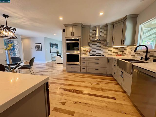 1472 Fairhaven Ct, San Jose CA: https://media.crmls.org/mediaz/4446e09c-df6c-4c9d-97e1-e1ffff1fa430.jpg