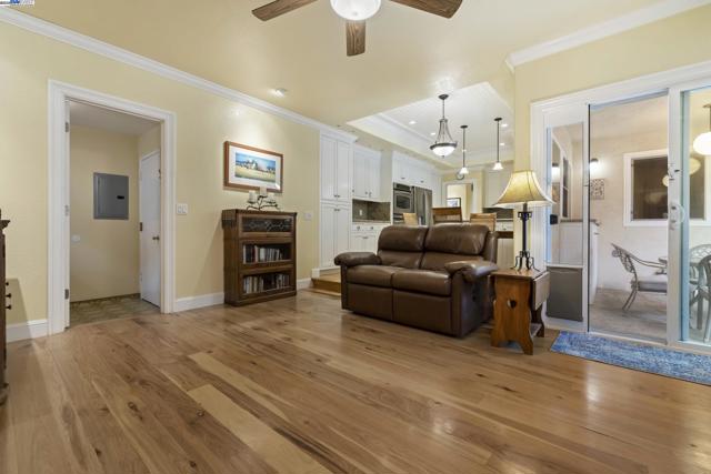 5145 Springdale Ave, Pleasanton CA: https://media.crmls.org/mediaz/4447399d-d19b-42bc-9e78-e7a5e49efb8d.jpg