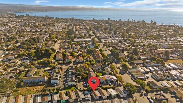 2565 Portola Drive, Santa Cruz CA: https://media.crmls.org/mediaz/44477ebe-d34c-4bd6-8edd-fe429460ad7d.jpg
