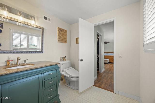 1099 N Agusta Avenue, Camarillo CA: https://media.crmls.org/mediaz/44482cd3-5163-4ec7-8adc-d231c2e7bf34.jpg