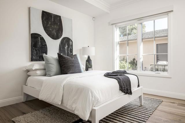 1879 Tahiti Drive, Costa Mesa CA: https://media.crmls.org/mediaz/44482fb5-bcd8-4ea1-b069-951d3cee606f.jpg