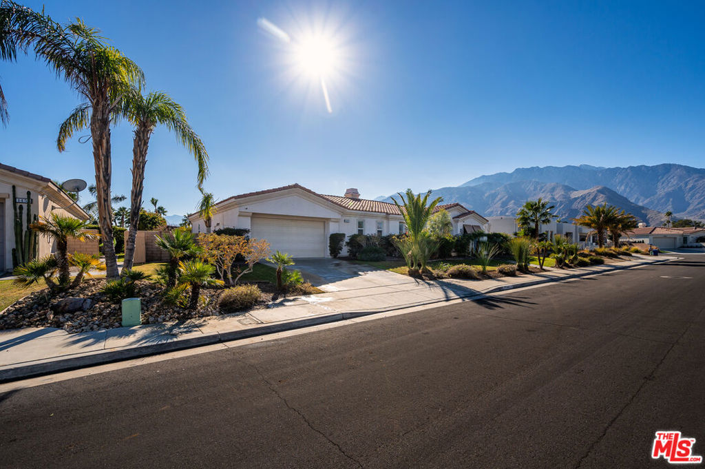 1441 Lorena Way