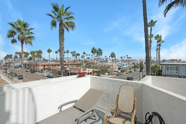 1100 Seacoast Dr, Imperial Beach CA: https://media.crmls.org/mediaz/44494443-ff3e-4a82-9180-29d7f6bf8dc6.jpg