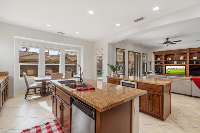60612 Lace Leaf Court, La Quinta CA: https://media.crmls.org/mediaz/4449852d-a175-482c-9d57-6b9b85665387.jpg