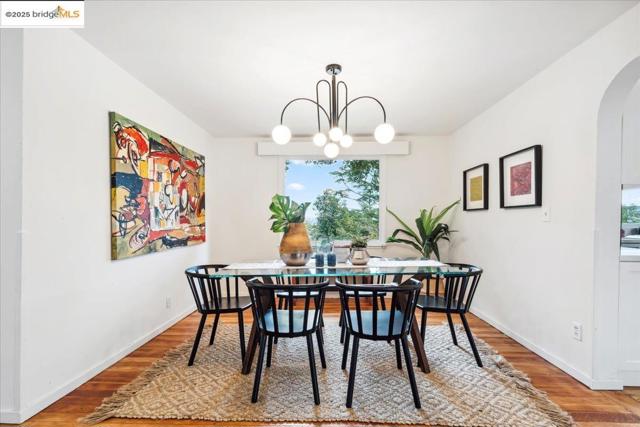 342 El Toyonal, Orinda CA: https://media.crmls.org/mediaz/444990a3-dddc-46e4-b332-5f6507cd6a7e.jpg