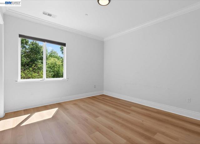 Image 38 of 60 For 920 Happy Valley Rd