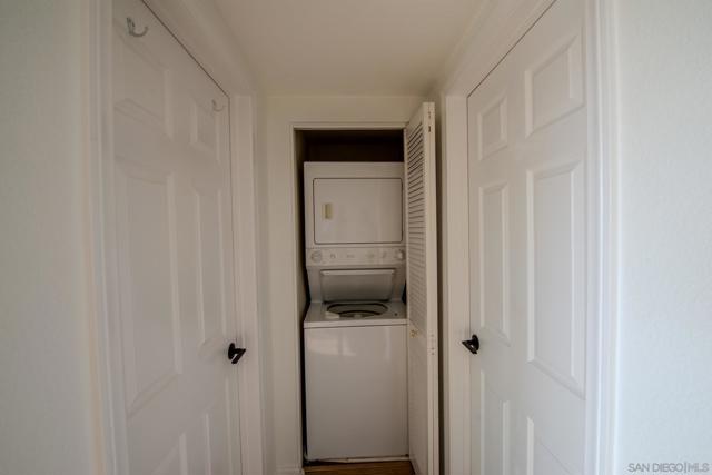 5252 Orange AVe, San Diego CA: https://media.crmls.org/mediaz/444c4a60-0670-4189-bbc1-69669c9e2175.jpg