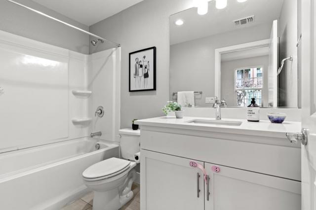 3718 Pyramid Way, Mountain View CA: https://media.crmls.org/mediaz/444cd65c-5ce1-4ae2-8642-7805ed839fb7.jpg