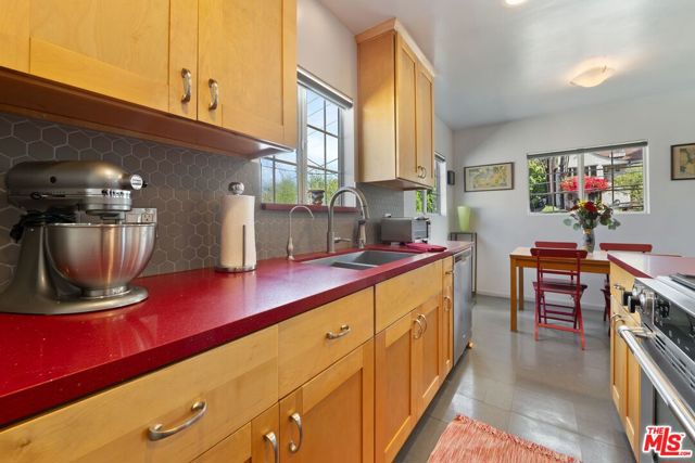 748 S Avenue 60, Los Angeles CA: https://media.crmls.org/mediaz/444d605c-81df-48f6-b4c8-8a41241e9072.jpg