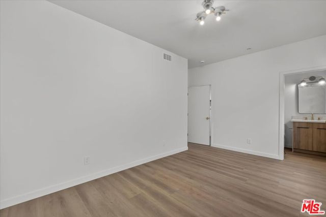 416 S Avenue 56, Los Angeles CA: https://media.crmls.org/mediaz/444d6c1d-01d7-458c-8b08-f07fb8e2dd45.jpg