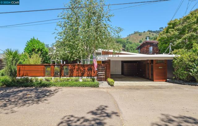 Image 11 of 60 For 99 Evergreen Lane