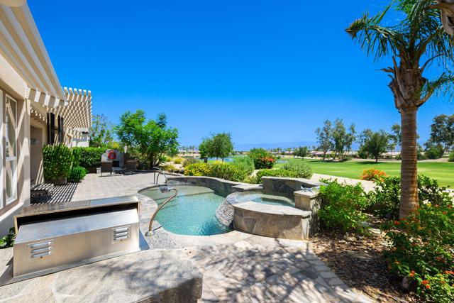 61414 Topaz Drive, La Quinta CA: https://media.crmls.org/mediaz/444daf5f-0a4e-4983-8798-bd4d147b1886.jpg