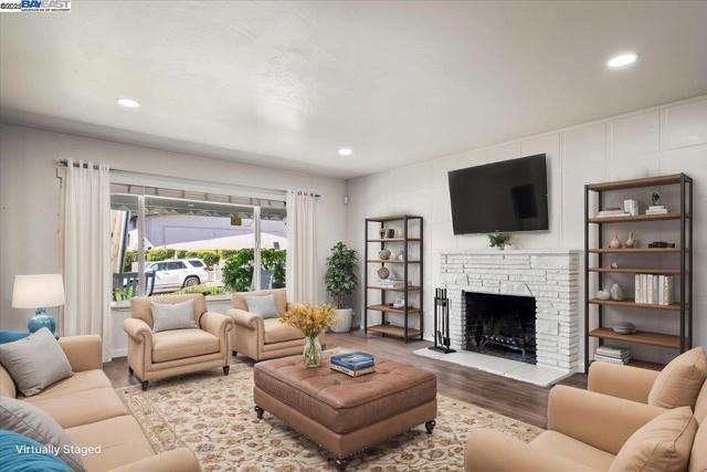 4105 Heyer Ave, Castro Valley CA: https://media.crmls.org/mediaz/444e0817-0757-454e-bd3a-845ac6c6619c.jpg