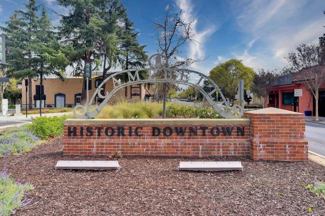 197 S Leigh Avenue, Campbell CA: https://media.crmls.org/mediaz/444e1684-be4f-4050-94de-dfa375e88e23.jpg