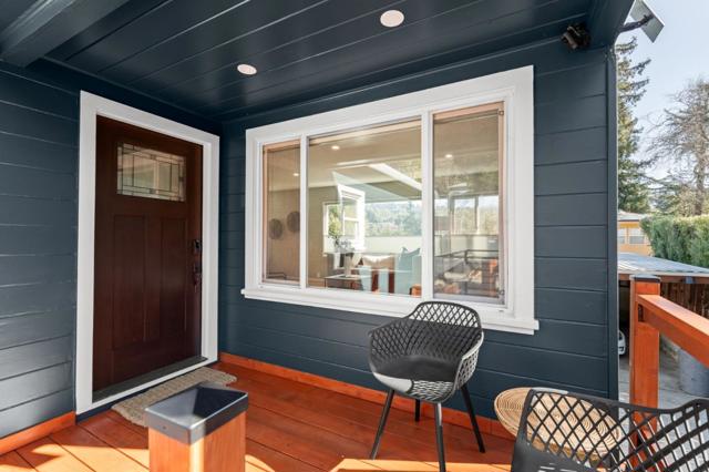 8124 Greenly Drive, Oakland CA: https://media.crmls.org/mediaz/444e1726-5e68-4833-84a3-0e30edb03c1c.jpg