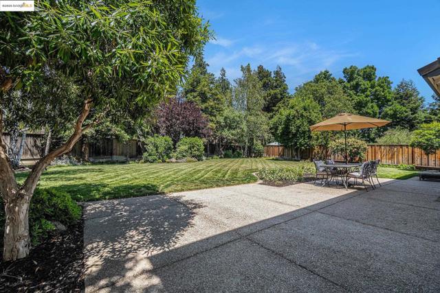 1951 Newton Drive, Brentwood CA: https://media.crmls.org/mediaz/444e4bbc-176e-49dc-942f-7c741ba61523.jpg