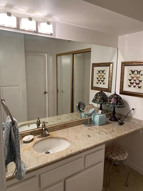 Image 29 of 38 For 1150 Palm Canyon Drive 60