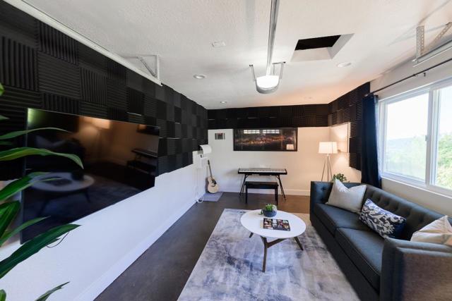 520 Sand Hill Road, Scotts Valley CA: https://media.crmls.org/mediaz/444f24ea-94b5-4f02-93cd-7410a12a9117.jpg