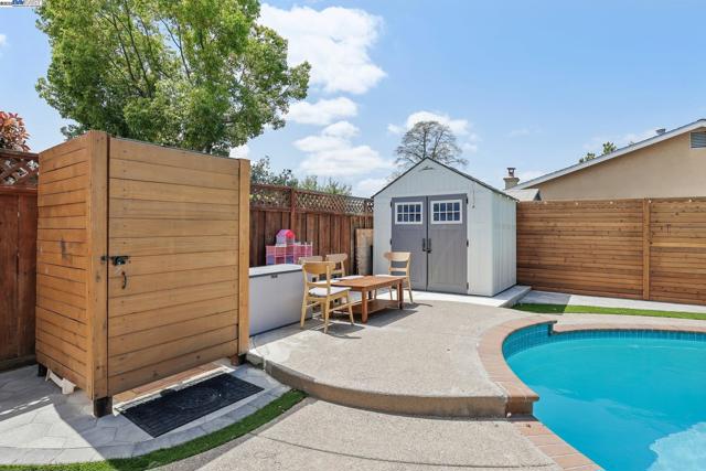 515 Zircon Way, Livermore CA: https://media.crmls.org/mediaz/44518e99-37ed-4e0e-ac8d-2b77cd790b01.jpg