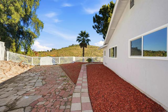 Detail Gallery Image 31 of 32 For 1803 Towhee St, San Marcos,  CA 92078 - 4 Beds | 3 Baths