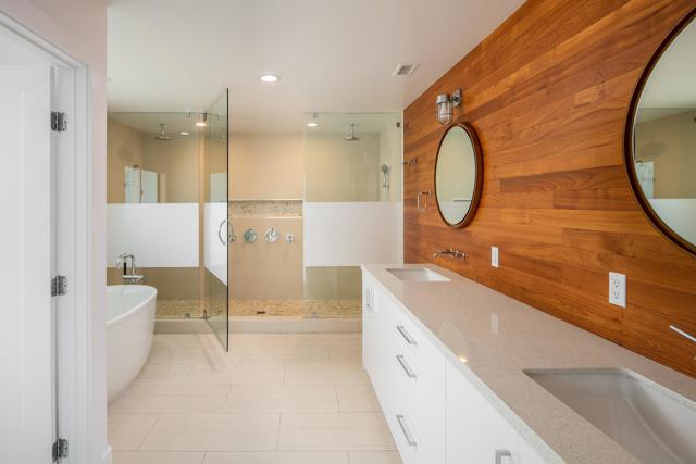 2641 Costebelle Dr, La Jolla CA: https://media.crmls.org/mediaz/4452095f-f470-46e9-b411-467ba57e431f.jpg