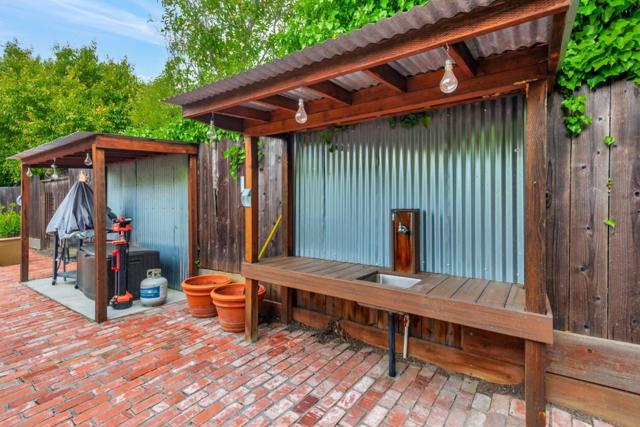 1641 Molitor Road, Belmont CA: https://media.crmls.org/mediaz/44524b25-2633-46fa-ae2c-fdc89a578453.jpg