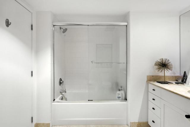 400 Beale Street, San Francisco CA: https://media.crmls.org/mediaz/44525b71-751d-47dd-bc01-d9705bb57ce6.jpg