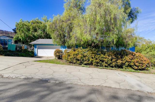 8832 Almond Road, Lakeside, California 92040, 3 Bedrooms Bedrooms, ,2 BathroomsBathrooms,Single Family Residence,For Sale,Almond Road,250019558SD