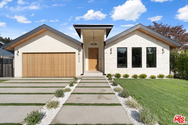 13949 Cumpston Street, Sherman Oaks CA: https://media.crmls.org/mediaz/4452b29f-1ad5-4faf-ab82-52a84bd74130.jpg