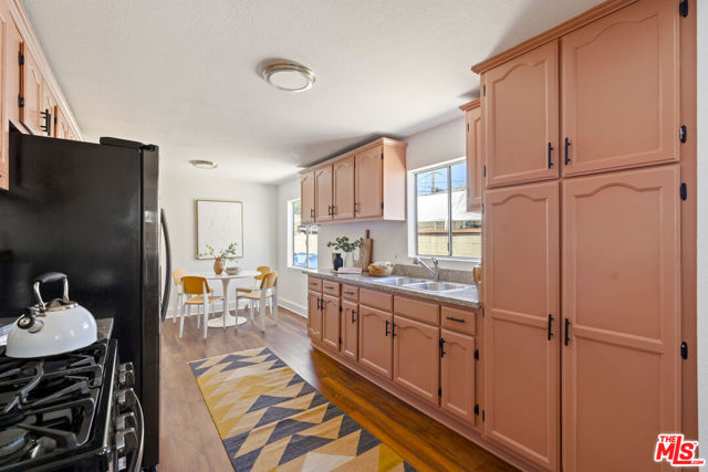 6043 Madden Avenue, Los Angeles CA: https://media.crmls.org/mediaz/44531956-43cc-43d2-a82b-7f00364276e8.jpg