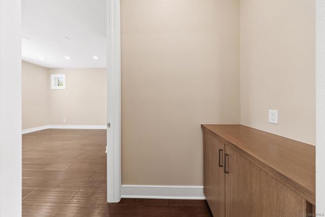 6749 Solterra Vista Pkwy, San Diego CA: https://media.crmls.org/mediaz/44538419-2721-44fe-a68a-f7b40f9f5038.jpg