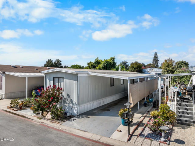 Detail Gallery Image 3 of 18 For 60 via Sintra #60,  Camarillo,  CA 93012 - 3 Beds | 2 Baths