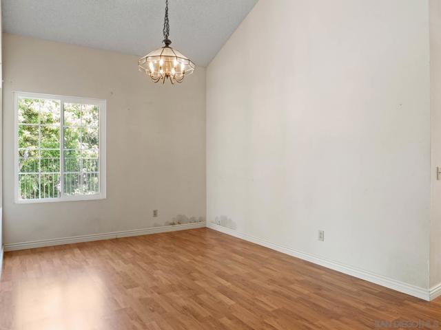 13810 Riverhead Ct, San Diego CA: https://media.crmls.org/mediaz/44543afb-4ad0-4566-b7a1-3a5b73de7287.jpg