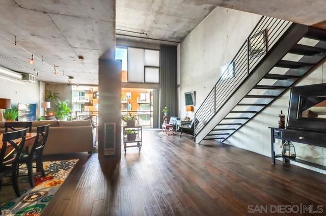 1780 Kettner, San Diego CA: https://media.crmls.org/mediaz/445478c4-0145-4952-8ac5-25b2bc790580.jpg