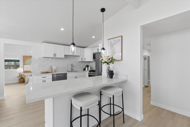 27707 La Porte Ave, Hayward CA: https://media.crmls.org/mediaz/44547d3b-cfcf-456c-b54e-b67c24d9a798.jpg