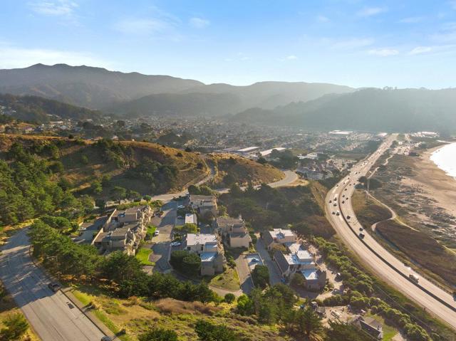 445 Roberts Road, Pacifica CA: https://media.crmls.org/mediaz/4454ff4d-8dd7-403f-a4b3-32e3e8eb76ee.jpg