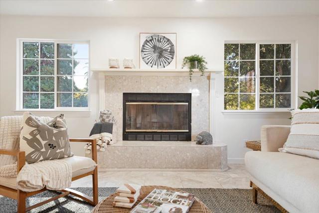 2200 Pelican, Santa Cruz CA: https://media.crmls.org/mediaz/44555585-0ee5-4232-9416-b5a6df7ee868.jpg