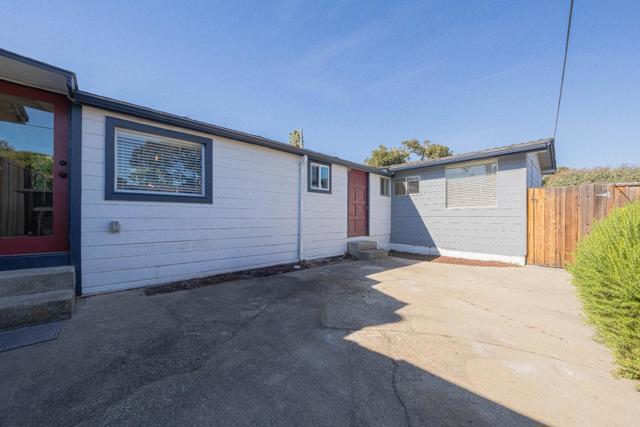 345 Sequoia Avenue, Monterey CA: https://media.crmls.org/mediaz/44558708-83a4-4dcf-bbc0-27f3797b96ba.jpg