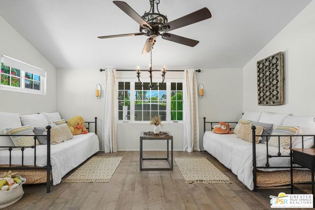 284 E Ocotillo Avenue, Palm Springs CA: https://media.crmls.org/mediaz/44561fe2-c1b0-4be6-bd1f-06c1d6153d94.jpg
