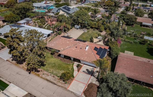 1654 Palomino Ln, Escondido CA: https://media.crmls.org/mediaz/4456a360-dad8-4a2d-826c-c285cdf489a2.jpg