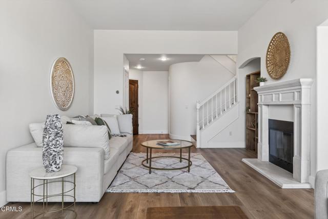 Detail Gallery Image 12 of 66 For 931 Corte Augusta, Camarillo,  CA 93010 - 3 Beds | 2/1 Baths