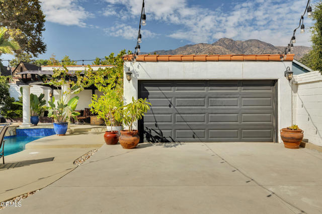 1807 Vistillas Road, Altadena CA: https://media.crmls.org/mediaz/4457dafb-f3a9-4ca6-a5a7-4b883b83d8c2.jpg