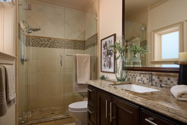 44506 Vista Grande Court, Fremont CA: https://media.crmls.org/mediaz/44583108-6b2c-47f1-94e9-9a15cd9907d5.jpg