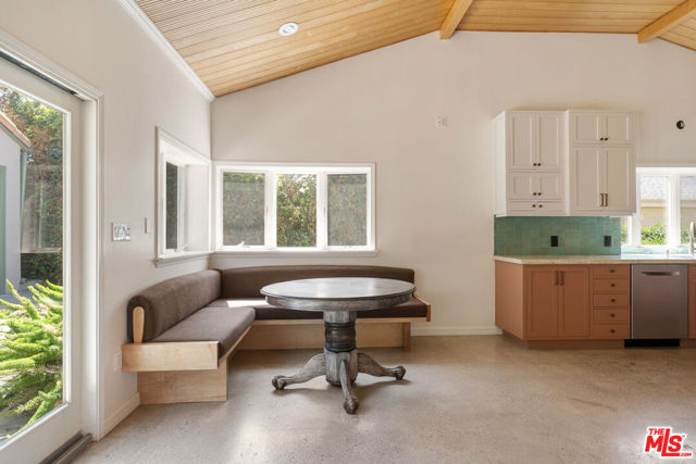 2049 Watson Street, Glendale CA: https://media.crmls.org/mediaz/445841fd-698b-41f8-968c-dca645b26816.jpg